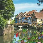 Pierre & La Petite Venise Апарт-готель 3*
