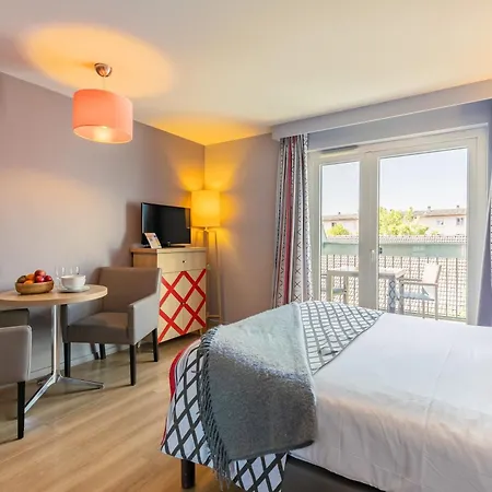 Pierre & La Petite Venise 公寓式酒店