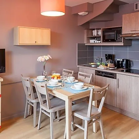 Pierre & La Petite Venise Apart-hotel 3*