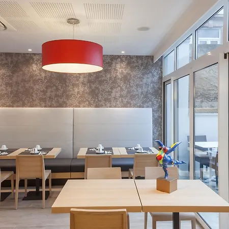 Pierre & La Petite Venise 公寓式酒店 3*